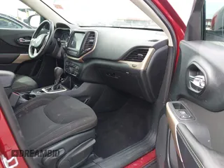 2017 Jeep Cherokee Latitude with VIN 1C4PJLCS1HW669834, listed as a IAAI auction lot 41916950 with 144,596 mi miles and . Bid and sale history available at carsss.com. Image 5.