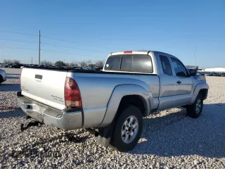 2007 Toyota Tacoma PreRunner with VIN 5TETU62N37Z466139, listed as a Copart auction lot 47618895 with 203,648 mi miles and Salvage Title. Bid and sale history available at carsss.com. Image 3.