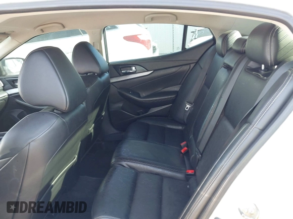2017 Nissan Maxima SV with VIN 1N4AA6AP3HC449432, listed as a IAAI auction lot 40914078 with 118,020 mi miles and . Bid and sale history available at DreamBid. Image 8.