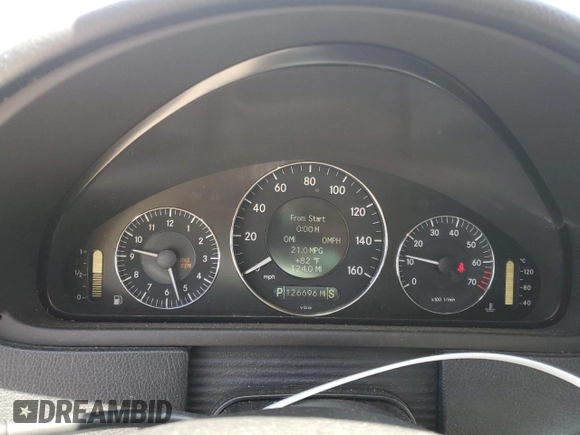 2008 Mercedes-Benz CLK 350 z VIN WDBTK56FX8T092386, wystawiony jako Copart lot #57283715 z przebiegiem 126 696 mil mil oraz Szkoda całkowita • Salvage title. Historia ofert i sprzedaży dostępna na DreamBid. Obrazek 9.
