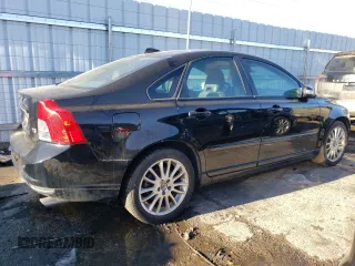 2011 Volvo S40 with VIN YV1672MS2B2538956, listed as a Copart auction lot 89078845 with 172,865 mi miles and Salvage Title. Bid and sale history available at carsss.com. Image 3.