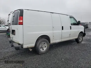 2006 Chevrolet Express Cargo Van with VIN 1GCGG25V061171537, listed as a Copart auction lot 44305285 with 98,495 mi miles and Salvage Title. Bid and sale history available at carsss.com. Image 3.