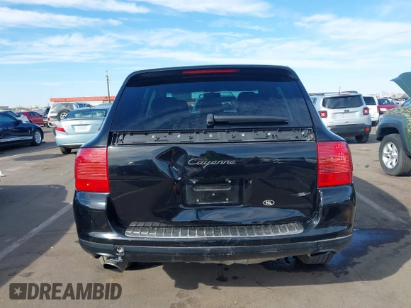 2006 Porsche Cayenne with VIN WP1AA29P86LA21780, listed as a IAAI auction lot 41604936 with 102,622 mi miles. Bid and sale history available at carsss.com. Image 16.