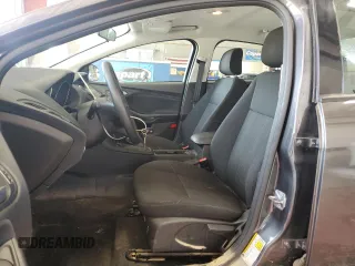 2018 Ford Focus SE z VIN 1FADP3F25JL257815, wystawiony jako Copart lot #61978045 z przebiegiem 62 328 mil mil oraz Szkoda całkowita • Salvage title. Historia ofert i sprzedaży dostępna na DreamBid. Obrazek 7.