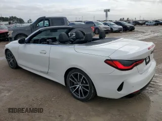 2024 BMW 4 Series 430i z VIN WBA23AT04RCN54796, wystawiony jako Copart lot #87837505 z przebiegiem 24 341 mil mil oraz Szkody całkowita. Historia ofert i sprzedaży dostępna na DreamBid. Obrazek 2.