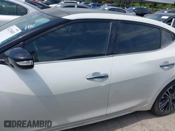 2019 Nissan Maxima SV with VIN 1N4AA6AVXKC370667, listed as a IAAI auction lot 42129403 with 79,471 mi miles and . Bid and sale history available at DreamBid. Image 14.