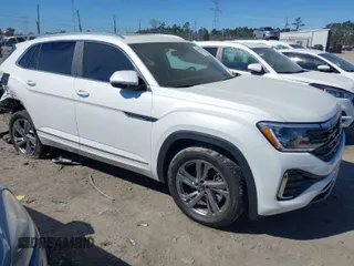 2024 Volkswagen Atlas SEL R-Line z VIN 1V2AE2CAXRC216700, wystawiony jako IAAI lot #41843937 z przebiegiem 14 470 mil mil oraz . Historia ofert i sprzedaży dostępna na DreamBid. Obrazek 1.