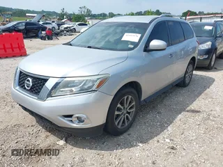 2015 Nissan Pathfinder SV with VIN 5N1AR2MN6FC607826, listed as a IAAI auction lot 42357176 with 176,280 mi miles and . Bid and sale history available at DreamBid. Image 6.