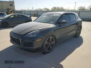 2021 Porsche Cayenne GTS z VIN WP1AG2AY3MDA34902, wystawiony jako Copart lot #49510465 z przebiegiem Nie podano mil oraz Szkoda całkowita • Salvage title. Historia ofert i sprzedaży dostępna na DreamBid. Obrazek 1.