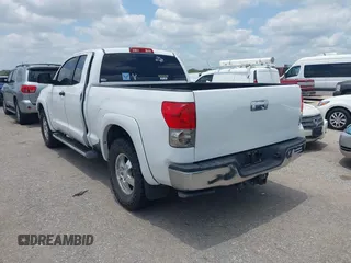 2008 Toyota Tundra z VIN 5TFRV54138X064884, wystawiony jako IAAI lot #42375615 z przebiegiem 230 661 mil mil oraz . Historia ofert i sprzedaży dostępna na DreamBid. Obrazek 3.