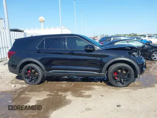 2022 Ford Explorer ST z VIN 1FM5K8GC1NGA40631, wystawiony jako IAAI lot #42009716 z przebiegiem 37 700 mil mil oraz . Historia ofert i sprzedaży dostępna na DreamBid. Obrazek 14.