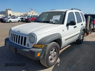2007 Jeep Liberty Sport z VIN 1J4GL48K27W520995, wystawiony jako IAAI lot #41989786 z przebiegiem 145 845 mil mil oraz . Historia ofert i sprzedaży dostępna na DreamBid. Obrazek 2.