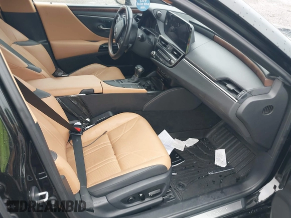 2022 Lexus ES 300h Luxury z VIN 58AEA1C19NU025142, wystawiony jako IAAI lot #42274877 z przebiegiem 33 645 mil mil oraz . Historia ofert i sprzedaży dostępna na DreamBid. Obrazek 5.