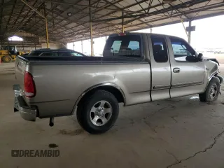 2003 Ford F-150 XL z VIN 1FTRX17233NB60705, wystawiony jako Copart lot #47481745 z przebiegiem 306 645 mil mil oraz Szkoda całkowita • Salvage title. Historia ofert i sprzedaży dostępna na DreamBid. Obrazek 3.