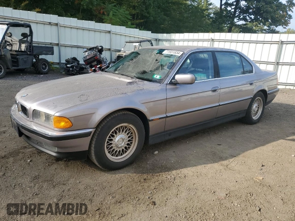 1998 BMW 7 Series 740il with VIN WBAGJ8328WDM22149, listed as a Copart auction lot 71931834 with 200,382 mi miles and Clean Title. Bid and sale history available at carsss.com. Image 1.