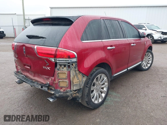 2014 Lincoln MKX with VIN 2LMDJ6JK3EBL09582, listed as a IAAI auction lot 41520611 with 157,022 mi miles. Bid and sale history available at carsss.com. Image 4.