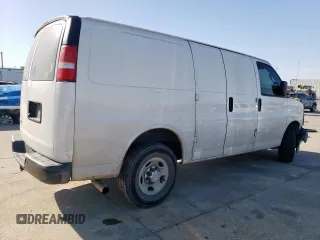 2017 Chevrolet Express Cargo z VIN 1GCWGAFF4H1221811, wystawiony jako Copart lot #50189005 z przebiegiem 155 154 mil mil oraz Szkoda całkowita • Salvage title. Historia ofert i sprzedaży dostępna na DreamBid. Obrazek 3.