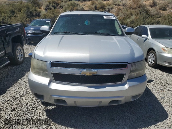 2011 Chevrolet Suburban z VIN 1GNSKHE3XBR206663, wystawiony jako Copart lot #66809484 z przebiegiem 89 455 mil mil oraz Szkoda całkowita • Salvage title. Historia ofert i sprzedaży dostępna na DreamBid. Obrazek 5.