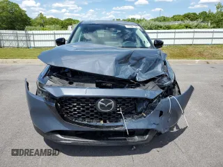 2024 Mazda CX-5 S Carbon Edition z VIN JM3KFBCL9R0514538, wystawiony jako Copart lot #58518615 z przebiegiem 23 037 mil mil oraz Tytuł czysty. Historia ofert i sprzedaży dostępna na DreamBid. Obrazek 5.