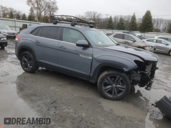 2021 Volkswagen Atlas SE with VIN 1V2HE2CA7MC212949, listed as a Copart auction lot 81827654 with 50,834 mi miles and Salvage title. Bid and sale history available at DreamBid. Image 4.