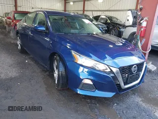 2020 Nissan Altima 2.5 S with VIN 1N4BL4BV8LC170714, listed as a IAAI auction lot 41301537 with 121,648 mi miles. Bid and sale history available at carsss.com. Image 1.