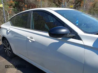 2019 Nissan Altima 2.5 SR with VIN 1N4BL4CV7KC169504, listed as a IAAI auction lot 41891687 with 88,906 mi miles. Bid and sale history available at carsss.com. Image 13.
