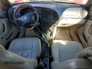 1998 Saab 900 z VIN YS3DD78B2W7003673, wystawiony jako Copart lot #81543764 z przebiegiem 121 338 mil mil oraz Czysty tytuł • Clean title. Historia ofert i sprzedaży dostępna na DreamBid. Obrazek 8.
