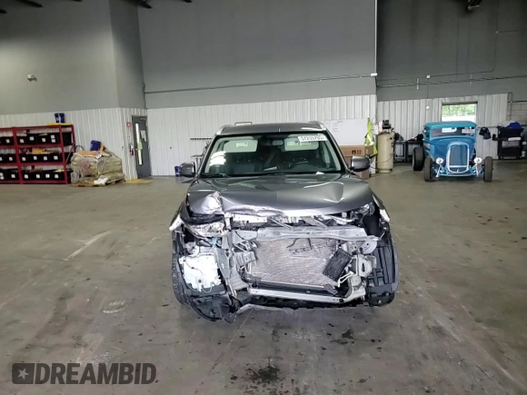 2017 Mitsubishi Outlander SE z VIN JA4AZ3A35HZ020153, wystawiony jako Copart lot #57235705 z przebiegiem 77 229 mil mil oraz Szkoda całkowita • Salvage title. Historia ofert i sprzedaży dostępna na DreamBid. Obrazek 15.