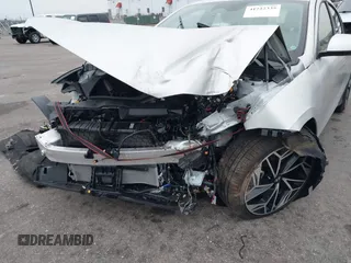 2024 Hyundai Ioniq 6 SEL z VIN KMHM34AC1RA063734, wystawiony jako IAAI lot #41222335 z przebiegiem 3389 mil mil oraz . Historia ofert i sprzedaży dostępna na DreamBid. Obrazek 6.