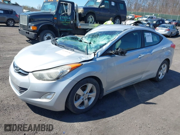 2013 Hyundai Elantra Limited z VIN 5NPDH4AE6DH209246, wystawiony jako IAAI lot #41999702 z przebiegiem 132 786 mil mil oraz . Historia ofert i sprzedaży dostępna na DreamBid. Obrazek 2.