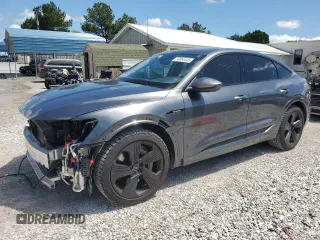 2021 Audi e-tron Sportback S line Premium Plus z VIN WA12AAGE1MB039861, wystawiony jako Copart lot #54864445 z przebiegiem 22 725 mil mil oraz Szkody całkowita. Historia ofert i sprzedaży dostępna na DreamBid. Obrazek 1.