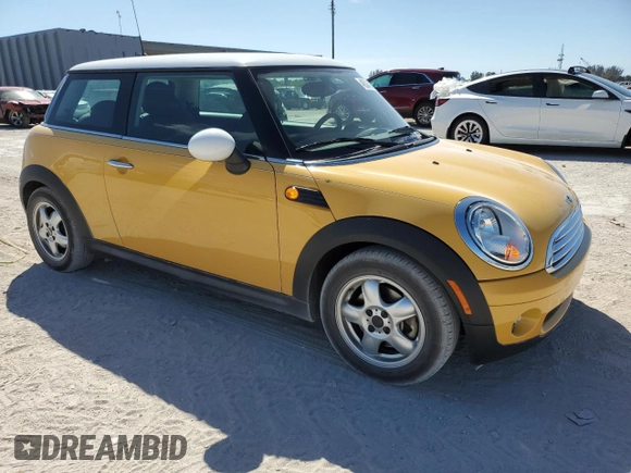 2007 MINI Hardtop with VIN WMWMF33537TU60963, listed as a Copart auction lot 48304635 with 22,377 mi miles and Clean title. Bid and sale history available at DreamBid. Image 4.