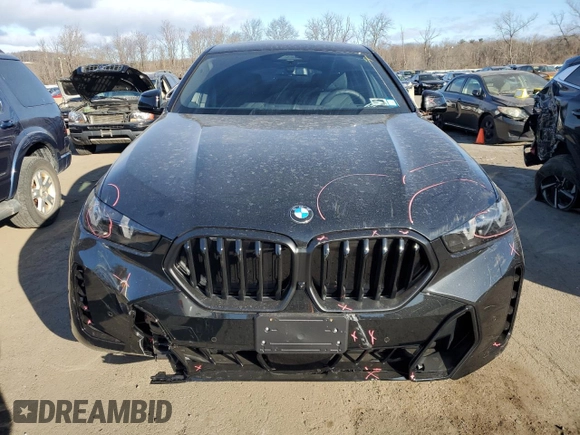 2025 BMW X6 xDrive40i with VIN 5UX33EX04S9Y40724, listed as a Copart auction lot 88339845 with 608 mi miles and Non Repairable. Bid and sale history available at carsss.com. Image 5.