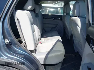 2011 Kia Sorento LX with VIN 5XYKT3A19BG164787, listed as a IAAI auction lot 41847231 with 139,050 mi miles. Bid and sale history available at carsss.com. Image 8.