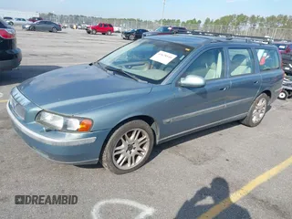 2002 Volvo V70 with VIN YV1SW58D421197371, listed as a IAAI auction lot 41678540 with 219,756 mi miles and . Bid and sale history available at DreamBid. Image 2.