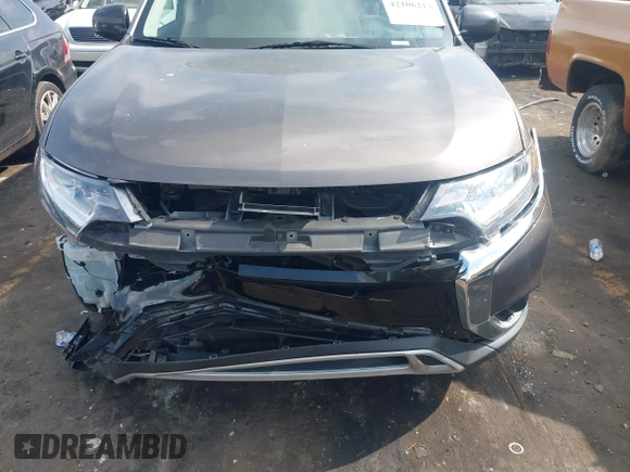 2020 Mitsubishi Outlander ES with VIN JA4AD2A32LZ038644, listed as a IAAI auction lot 42106213 with 61,919 mi miles and . Bid and sale history available at DreamBid. Image 6.