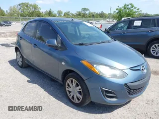 2014 Mazda 2 Sport z VIN JM1DE1KY6E0176750, wystawiony jako IAAI lot #42130367 z przebiegiem 138 534 mil mil oraz . Historia ofert i sprzedaży dostępna na DreamBid. Obrazek 1.