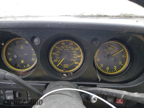 1984 Porsche 944 z VIN WP0AA0944EN456763, wystawiony jako Copart lot #46311845 z przebiegiem 15 364 mil mil oraz Czysty tytuł • Clean title. Historia ofert i sprzedaży dostępna na DreamBid. Obrazek 9.