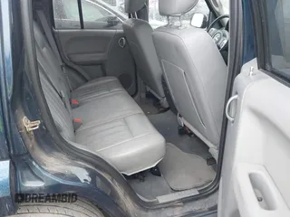 2005 Jeep Liberty Limited with VIN 1J4GK58K75W651930, listed as a IAAI auction lot 41879451 with 283,206 mi miles. Bid and sale history available at carsss.com. Image 8.