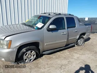 2007 Chevrolet Avalanche 3LT z VIN 3GNEC12047G179026, wystawiony jako IAAI lot #41225020 z przebiegiem 183 482 mil mil oraz . Historia ofert i sprzedaży dostępna na DreamBid. Obrazek 6.