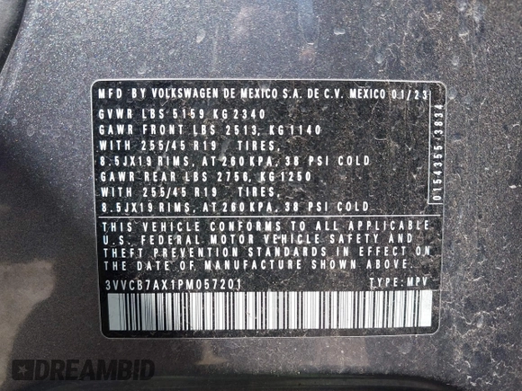 2023 Volkswagen Tiguan SE R-Line Black z VIN 3VVCB7AX1PM057201, wystawiony jako IAAI lot #41977239 z przebiegiem 84 840 mil mil oraz . Historia ofert i sprzedaży dostępna na DreamBid. Obrazek 9.