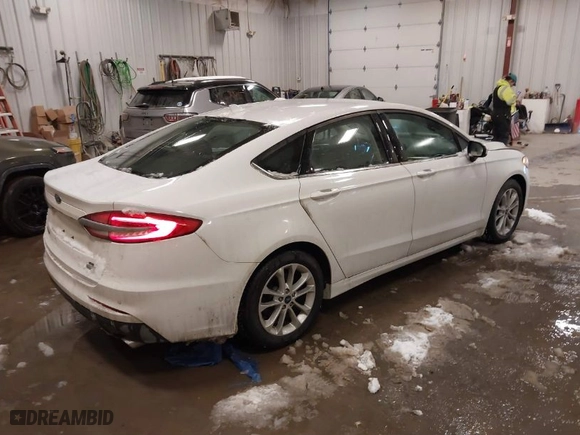 2020 Ford Fusion SE with VIN 3FA6P0HD0LR261278, listed as a IAAI auction lot 41607048 with 103,412 mi miles. Bid and sale history available at carsss.com. Image 4.