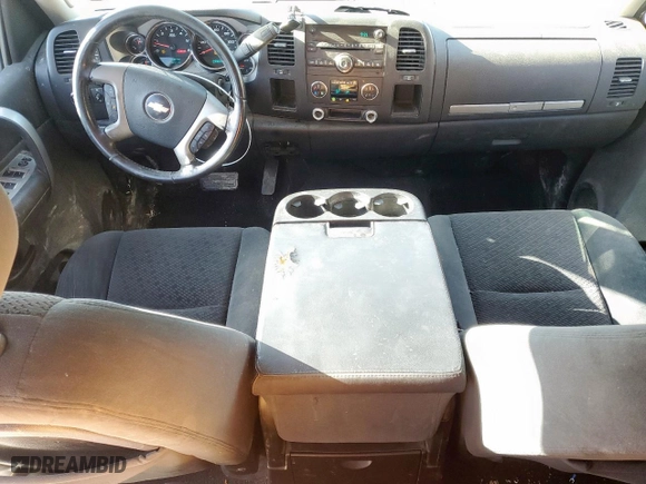 2008 Chevrolet Silverado 2500HD Work Truck with VIN 1GCHC29K38E102255, listed as a Copart auction lot 51901255 with 259,697 mi miles and Salvage Title. Bid and sale history available at carsss.com. Image 8.