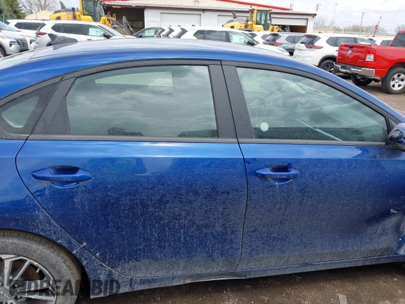 2024 Kia Forte LXS with VIN 3KPF24AD8RE735701, listed as a IAAI auction lot 42080715 with 21,401 mi miles and . Bid and sale history available at DreamBid. Image 13.