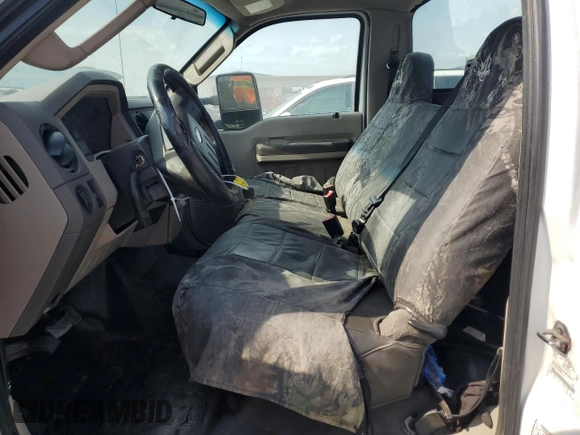 2010 Ford F-250 z VIN 1FTNF2A59AEB28302, wystawiony jako Copart lot #52718485 z przebiegiem 526 431 mil mil oraz Szkoda całkowita • Salvage title. Historia ofert i sprzedaży dostępna na DreamBid. Obrazek 7.