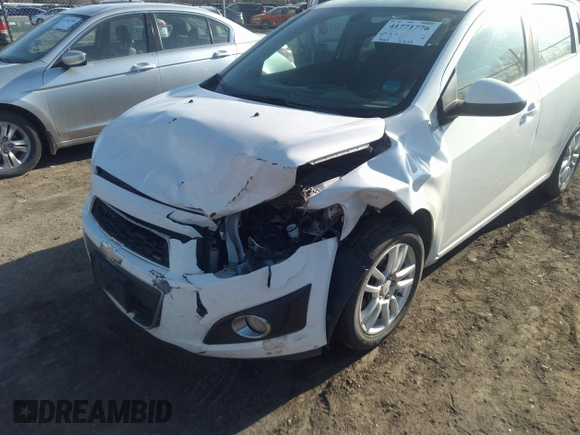 2014 Chevrolet Sonic LT with VIN 1G1JC6SH6E4172219, listed as a IAAI auction lot 41771776 with 71,054 mi miles. Bid and sale history available at carsss.com. Image 6.