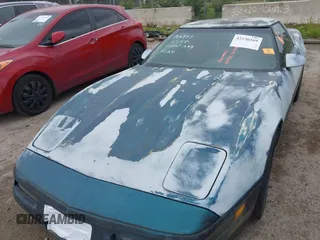 1991 Chevrolet Corvette z VIN 1G1YY2385M5108835, wystawiony jako IAAI lot #42236169 z przebiegiem Nie podano mil oraz . Historia ofert i sprzedaży dostępna na DreamBid. Obrazek 10.