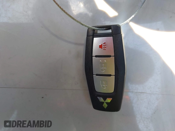 2023 Mitsubishi Outlander ES z VIN JA4J3TA89PZ021852, wystawiony jako IAAI lot #42216369 z przebiegiem 23 321 mil mil oraz . Historia ofert i sprzedaży dostępna na DreamBid. Obrazek 11.