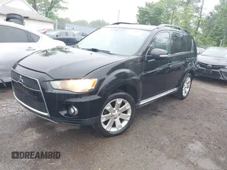 2010 Mitsubishi Outlander SE with VIN JA4AS3AW8AZ005036, listed as a IAAI auction lot 42184336 with 224,226 mi miles and . Bid and sale history available at DreamBid. Image 17.