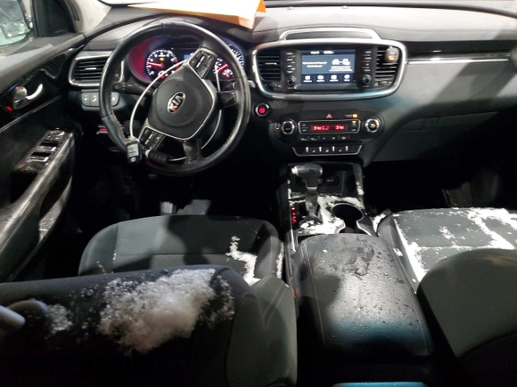 2020 Kia Sorento LX V6 with VIN 5XYPGDA51LG700748, listed as a Copart auction lot 50105295 with 43,620 mi miles and Salvage Title. Bid and sale history available at carsss.com. Image 8.